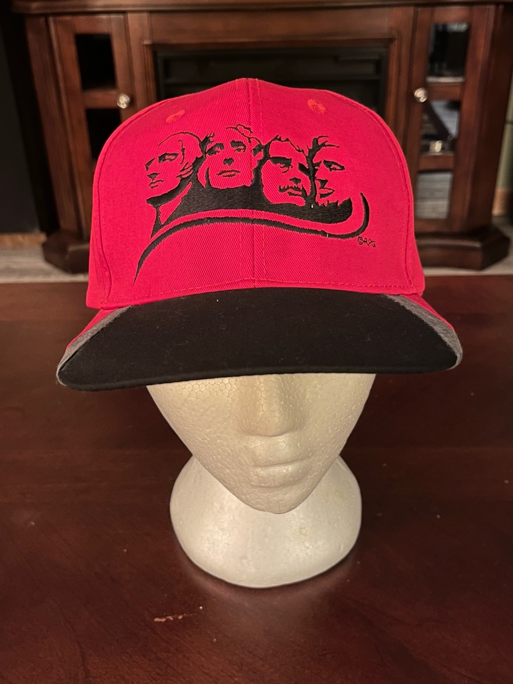 Vintage Mount Rushmore hat